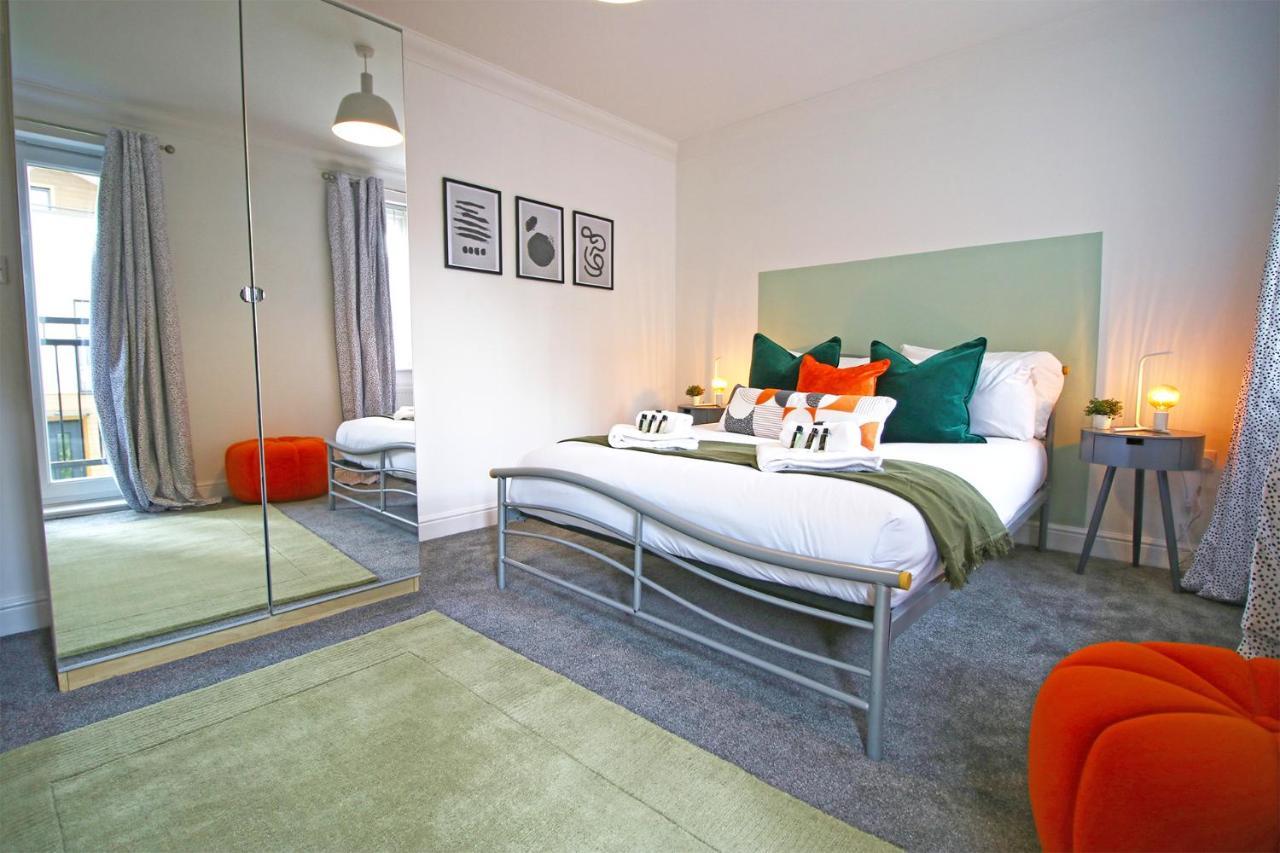 Dock House - 5 Bedroom House - Sleeps 7 Newport  Buitenkant foto